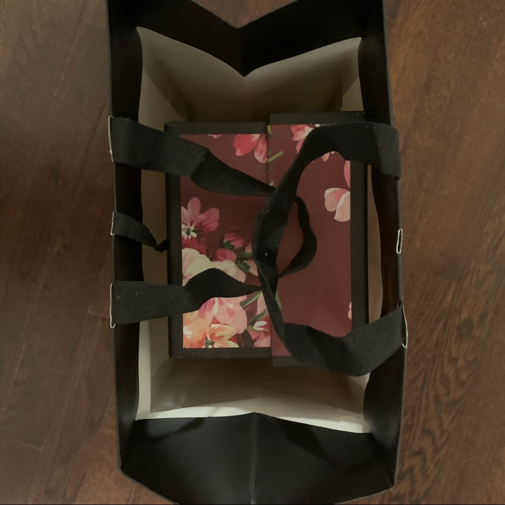 Gucci - Picture 7 of 8